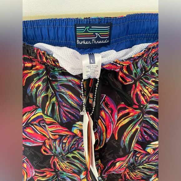 Broken Threads Surf, Tropical Swim Trunks, Sz L black NEW - Picture 4 of 7
